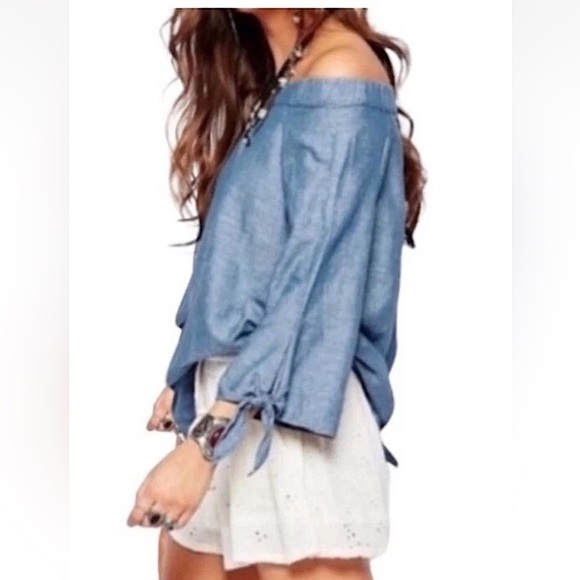 Free People Show Me Some Shoulder Chambray Cotton Linen Denim Off Shoulder Top - Picture 12 of 13